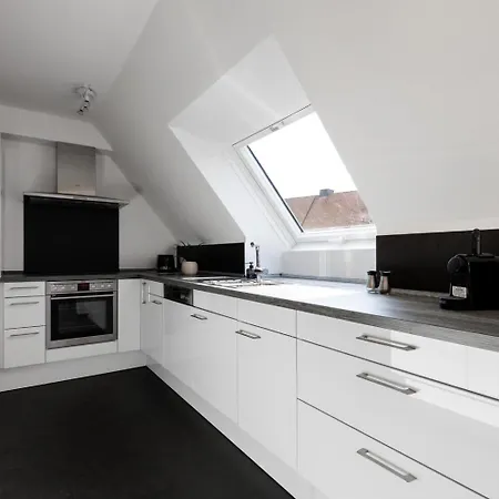 Two-story Loft In Nurembergs Location Núremberg
